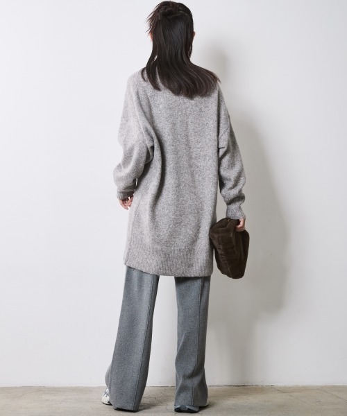 CHIC STYLE（シックスタイル）の「Vネックニットチュニック＜大きいサイズ有＞シックスタイル（ニット/セーター・レディース・ベージュ/グレー・M/L/LL/3L/4L/5L）」の14枚目の写真