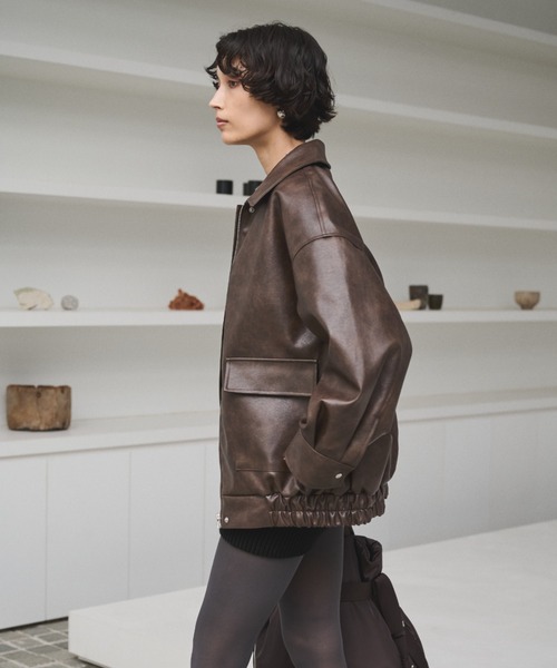 AIC.（エーアイシー）の「クラッシュレザーカバーオールジャケット（ブルゾン・レディース・ブラウン/ブラック・FREE）」の7枚目の写真