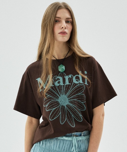 Mardi Mercredi(マルディメクルディ)の「TSHIRT FLOWERMARDI / Tシャツ フラワーマルディ(Tシャツ/カットソー・レディース・ベージュ系その他/チャコール/オートミール/クリーム/ブラウン/ベージュ系その他2/ブラック×パープル/ベージュ系その他3/ブラウン系その他/ペールイエロー/ベージュ系その他4/ネイビー・FREE)」の5枚目の写真