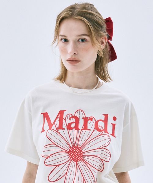 Mardi Mercredi(マルディメクルディ)の「TSHIRT FLOWERMARDI / Tシャツ フラワーマルディ(Tシャツ/カットソー・レディース・ベージュ系その他/チャコール/オートミール/クリーム/ブラウン/ベージュ系その他2/ブラック×パープル/ベージュ系その他3/ブラウン系その他/ペールイエロー/ベージュ系その他4/ネイビー・FREE)」の10枚目の写真