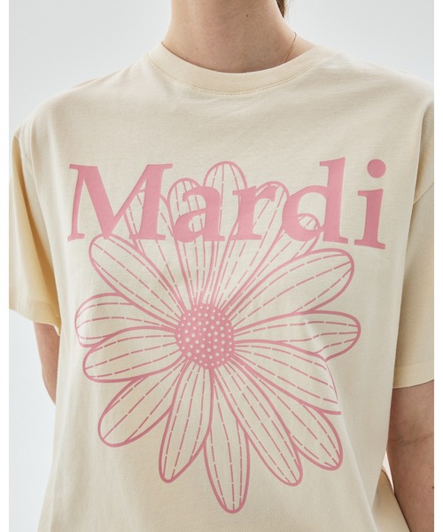Mardi Mercredi(マルディメクルディ)の「TSHIRT FLOWERMARDI / Tシャツ フラワーマルディ(Tシャツ/カットソー・レディース・ベージュ系その他/チャコール/オートミール/クリーム/ブラウン/ベージュ系その他2/ブラック×パープル/ベージュ系その他3/ブラウン系その他/ペールイエロー/ベージュ系その他4/ネイビー・FREE)」の13枚目の写真