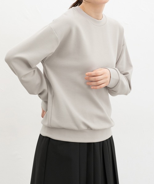 Honeys（ハニーズ）の「きれいめスウェット（スウェット・レディース・サックスブルー系/ネイビー/モカ/グレイッシュベージュ/ブラック/ピンク系その他・3L/L/LL/M/S）」の3枚目の写真