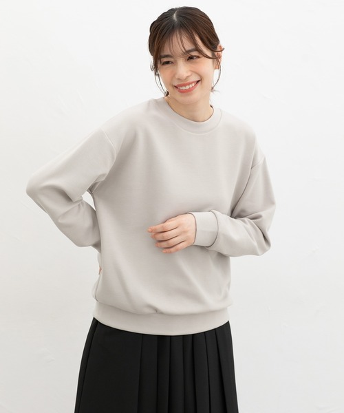 Honeys（ハニーズ）の「きれいめスウェット（スウェット・レディース・サックスブルー系/ネイビー/モカ/グレイッシュベージュ/ブラック/ピンク系その他・3L/L/LL/M/S）」の17枚目の写真