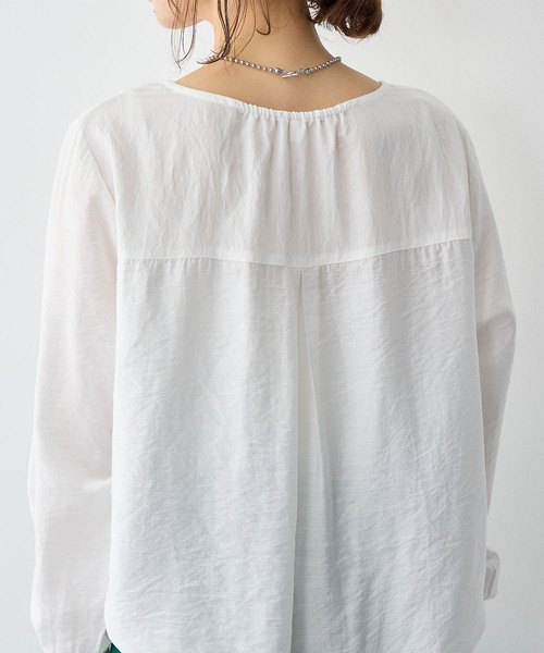 anyfee（エニフィー）の「【anyfee/大きいサイズ】裾ラウンド袖リブルーズフィットTブラウス（Tシャツ/カットソー・レディース・オフホワイト/ブラック・LL/3L/4L/5L）」の5枚目の写真