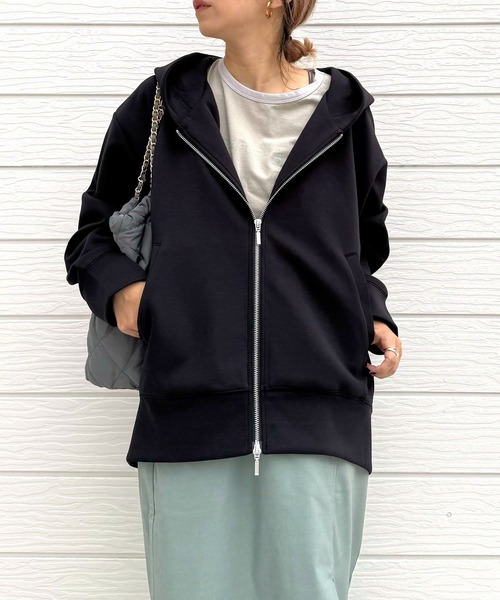 Q(キュー)の「ダンボールZIPパーカー(パーカー・レディース・ブラック/バーガンディー・MEDIUM)」の20枚目の写真