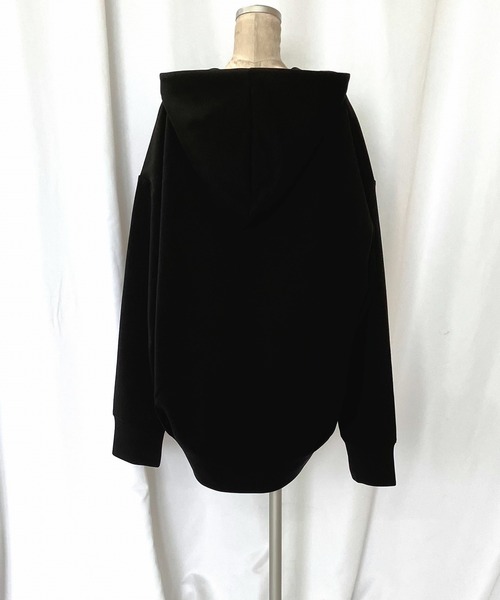 Q(キュー)の「ダンボールZIPパーカー(パーカー・レディース・ブラック/バーガンディー・MEDIUM)」の9枚目の写真