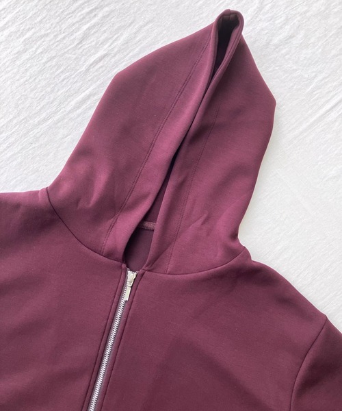 Q(キュー)の「ダンボールZIPパーカー(パーカー・レディース・ブラック/バーガンディー・MEDIUM)」の8枚目の写真