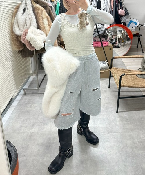 Alley Tokyo(アリートーキョー)の「【セットアップで着られる】ダメージいっぱいゆるめスウェットハーフパンツ(スウェットパンツ・レディース・グレー/スミクロ・FREE)」の12枚目の写真