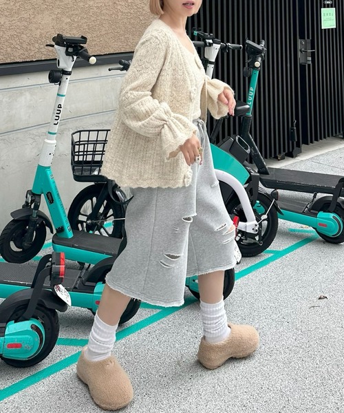 Alley Tokyo(アリートーキョー)の「【セットアップで着られる】ダメージいっぱいゆるめスウェットハーフパンツ(スウェットパンツ・レディース・グレー/スミクロ・FREE)」の20枚目の写真