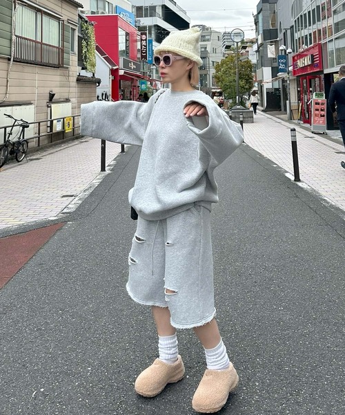Alley Tokyo(アリートーキョー)の「【セットアップで着られる】ダメージいっぱいゆるめスウェットハーフパンツ(スウェットパンツ・レディース・グレー/スミクロ・FREE)」の11枚目の写真