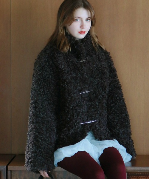 mic by Olu.（ミックバイオルドット）の「カーリーベルトファーコート（その他アウター・レディース・ブラウン/イエロー系その他/グレー・FREE）」の3枚目の写真