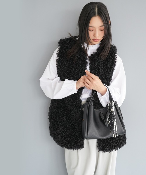 mili an deni(ミリアンデニ)の「プードルフェイクファーベスト(ベスト・レディース・ベージュ/ブラック/モカ・M)」の20枚目の写真