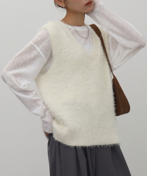 NOGLE(ノグル)の「【NOGLE/ノグル】2wayシャギーVネックニットベスト(ベスト・レディース・ベージュ/ネイビー/チャコール/アイボリー/ブラック/グレー・FREE)」の1枚目の写真