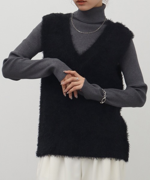NOGLE(ノグル)の「【NOGLE/ノグル】2wayシャギーVネックニットベスト(ベスト・レディース・ベージュ/ネイビー/チャコール/アイボリー/ブラック/グレー・FREE)」の2枚目の写真