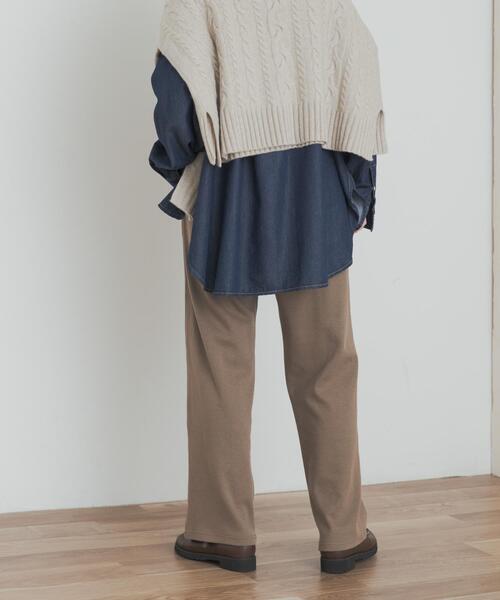 URBAN RESEARCH DOORS（アーバンリサーチドアーズ）の「ドライソフトダンボールイージーパンツ（その他パンツ・レディース・ブラック/カーキ/ブラウン・MEDIUM）」の4枚目の写真