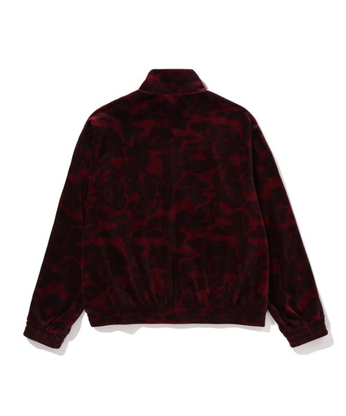 A BATHING APE(アベイシングエイプ)の「SOLID CAMO VELOUR METAL ONE POINT RELAXED FIT TRACK JACKET(ジャージ・メンズ・バーガンディー/ブラック・LARGE/MEDIUM/SMALL/X-LARGE/XX-LARGE)」の4枚目の写真