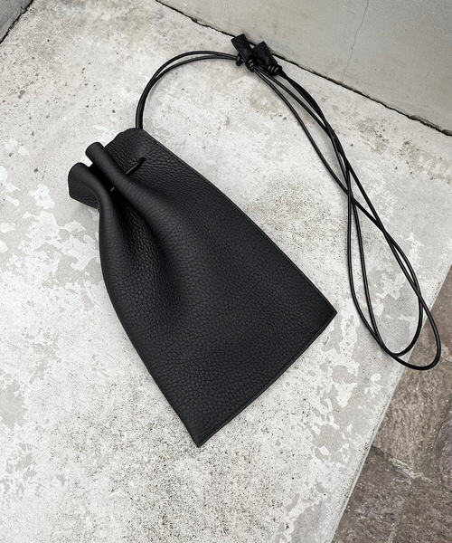 FRAMeWORK（フレームワーク）の「ITTI/イッチ HERRIE KINCHAKU POUCH PM（ショルダーバッグ・レディース・ブラック/ベージュ・FREE）」の2枚目の写真