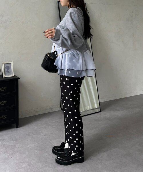 prose verse（プロズヴェール）の「バイカラー裾フリルスウェット