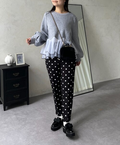 prose verse（プロズヴェール）の「バイカラー裾フリルスウェット（スウェット・レディース・グレー/ブラック・MEDIUM/LARGE）」の11枚目の写真