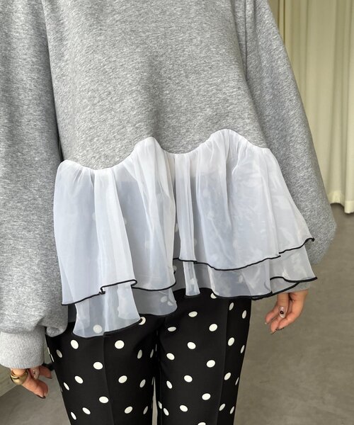 prose verse（プロズヴェール）の「バイカラー裾フリルスウェット（スウェット・レディース・グレー/ブラック・MEDIUM/LARGE）」の6枚目の写真