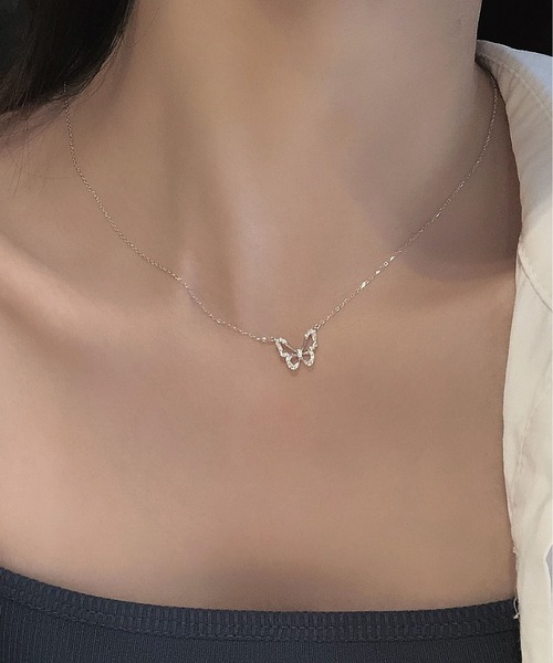LA VORAGINE（ラ ヴォラジネ）の「バタフライネックレス（ネックレス・レディース・シルバー・FREE）」の4枚目の写真