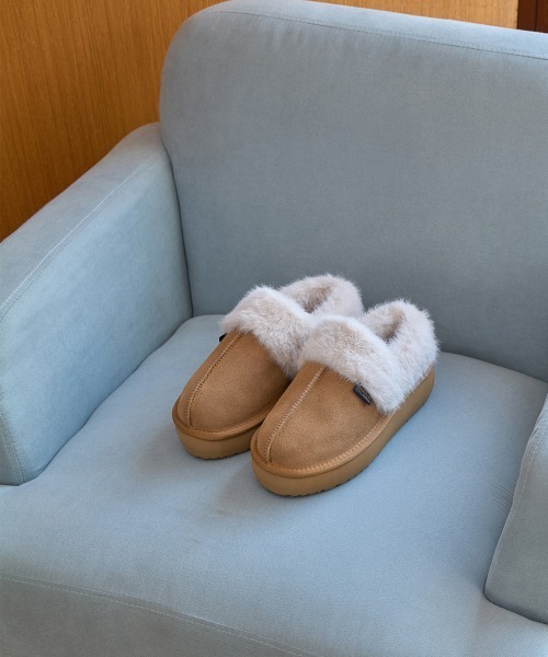 ROCKFISH WEATHERWEAR（ロックフィッシュウェザーウェア）の「CLOUDY FLATFORM FUR MULES（スリッポン・レディース・モカ/ブラウン/チョコ/ブラック/サンドベージュ・23.0cm/24.0cm/25.0cm）」の21枚目の写真