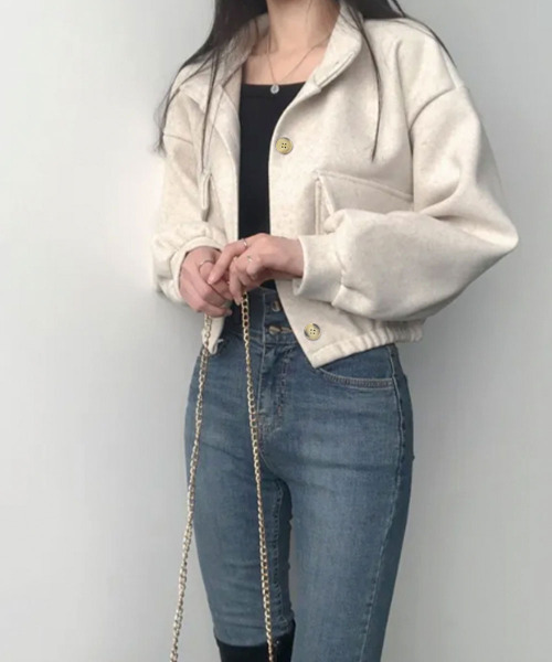 VIVID LADY(ビビッドレディー)の「パフスリーブ ショート丈 チェスターコート アウター(チェスターコート・レディース・グレー/ブラック/ライトベージュ・FREE)」の22枚目の写真
