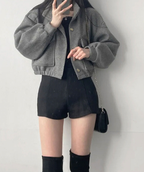 VIVID LADY(ビビッドレディー)の「パフスリーブ ショート丈 チェスターコート アウター(チェスターコート・レディース・グレー/ブラック/ライトベージュ・FREE)」の18枚目の写真