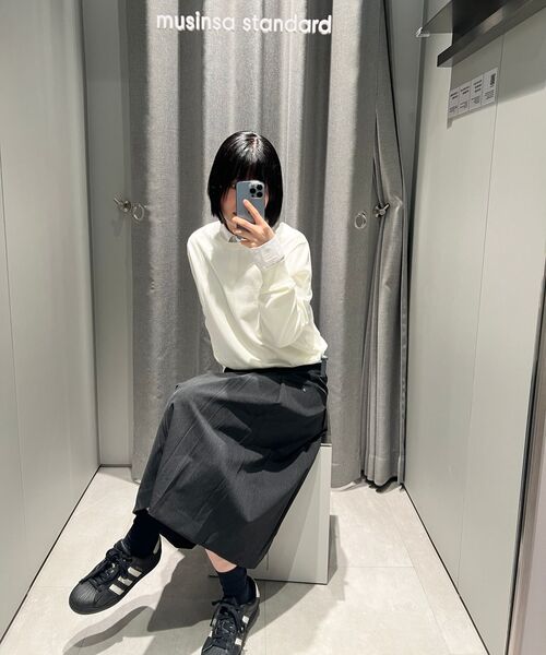 MUSINSA STANDARD WOMAN（ムシンサスタンダードウーマン）の「ウィメンズスリムフィットクロップシャツ[ホワイト]（シャツ/ブラウス・レディース・その他・SMALL/MEDIUM/LARGE/X-SMALL）」の16枚目の写真