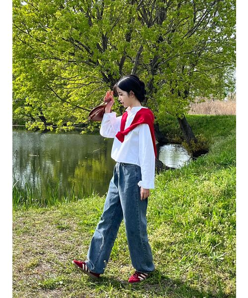 MUSINSA STANDARD WOMAN（ムシンサスタンダードウーマン）の「ウィメンズスリムフィットクロップシャツ[ホワイト]（シャツ/ブラウス・レディース・その他・SMALL/MEDIUM/LARGE/X-SMALL）」の2枚目の写真