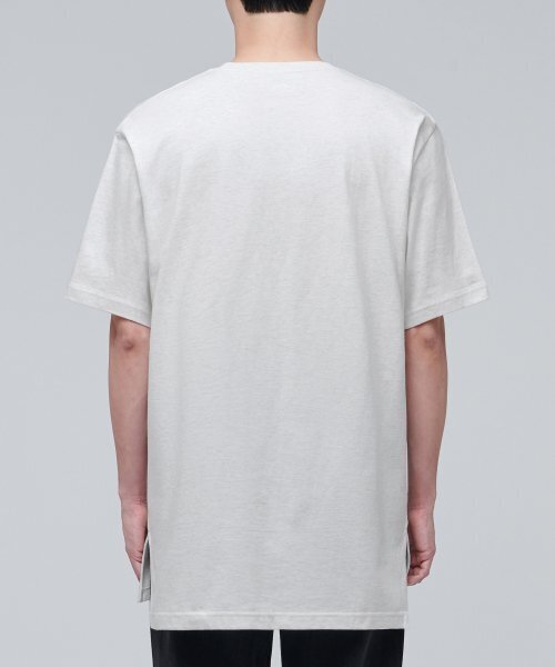 MUSINSA STANDARD（ムシンサスタンダード）の「レイヤードクルーネックTシャツ_ロング丈 [オートミール]（Tシャツ/カットソー・メンズ・その他・X-SMALL/SMALL/MEDIUM/LARGE/X-LARGE）」の4枚目の写真