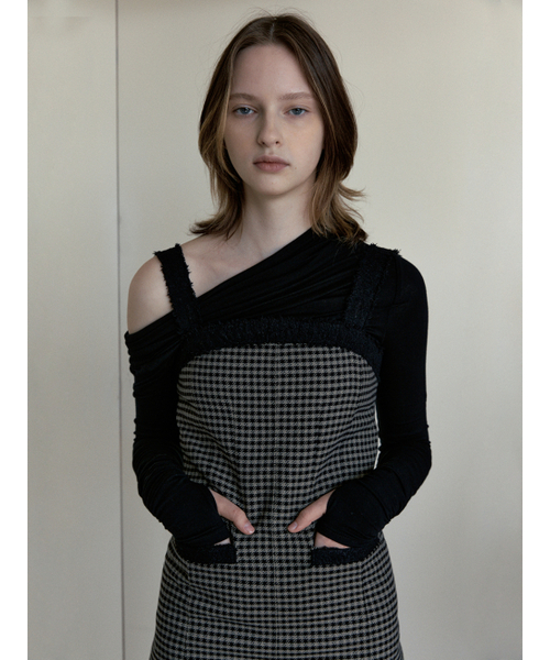 SINOON(シヌーン)の「2WAY TUBE TOP MINI DRESS (LIGHT KHAKI)(ワンピース・レディース・オリーブ・SMALL/MEDIUM)」の3枚目の写真