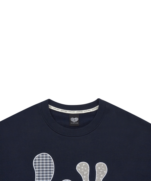 LUVISTRUE（ラヴイズトゥルー）の「GT LVTR PATCH SWEATSHIRT(NAVY)（スウェット・レディース・その他・FREE）」の2枚目の写真