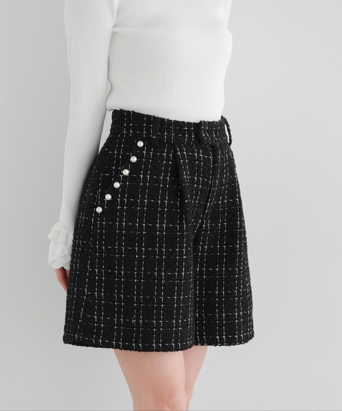 Fit more(フィットモア)の「ツイードパールポケットショートパンツ(その他パンツ・レディース・ブラック/アイボリー/グレイッシュベージュ・S/M)」の7枚目の写真