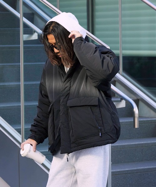 THOUSAND MILE(サウザンドマイル)の「THOUSAND MILE/サウザンドマイル STAND COLLAR PADDED JACKET スタンド カラー パデッド ダブルジップ ジャケット(ダウンジャケット/コート・メンズ・ブラック/チャコール・XS/M/L/XL)」の1枚目の写真