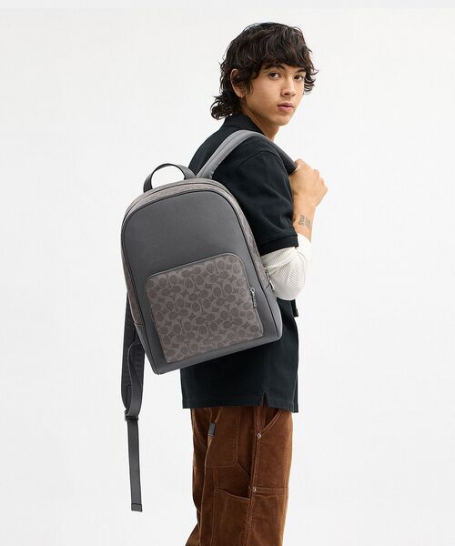 COACH（コーチ）の「ウェイド バックパック・シグネチャー キャンバス（バックパック/リュック・メンズ・グレー系その他・ONE）」の2枚目の写真
