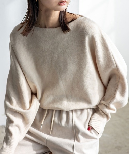 VitaFelice(ヴィータフェリーチェ)の「ボートネックドルマンスリーブトップス(ニット/セーター・レディース・ベージュ/グレー/ブラック・FREE)」の3枚目の写真
