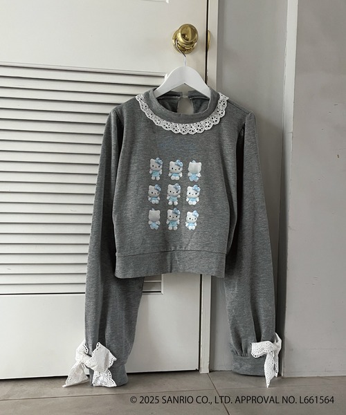 sanrio(サンリオ)の「ANGEL【HELLO KITTY】 ENCYCLOPEDIA FRILL SWEAT(スウェット・レディース・グレー×サックスブルー/グレー×ピンク/オフホワイト/ブラック系・FREE)」の15枚目の写真