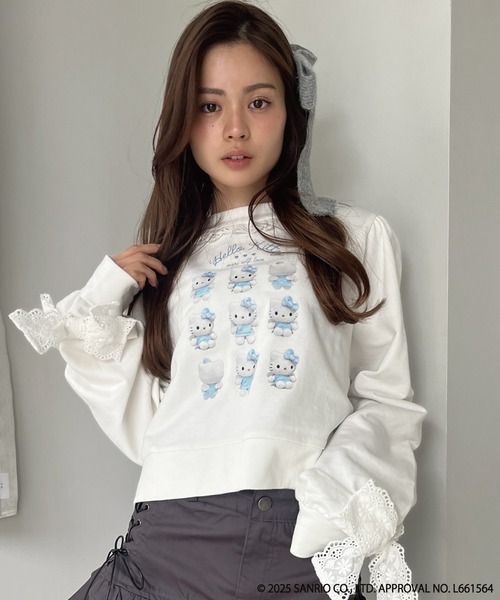 sanrio(サンリオ)の「ANGEL【HELLO KITTY】 ENCYCLOPEDIA FRILL SWEAT(スウェット・レディース・グレー×サックスブルー/グレー×ピンク/オフホワイト/ブラック系・FREE)」の19枚目の写真