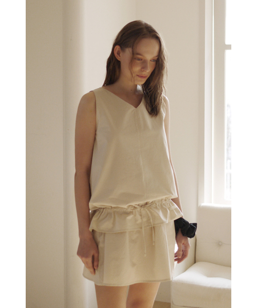 AFTERHOURS(アフターアワーズ)の「V-NECK LAYERED MINI DRESS (BEIGE)(ワンピース・レディース・その他・FREE)」の5枚目の写真