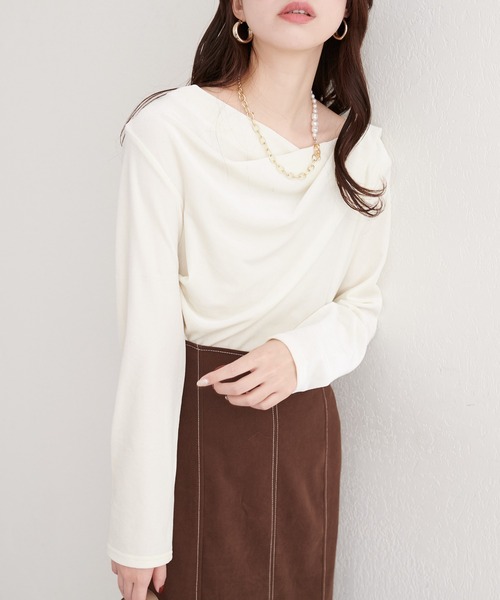 natural couture（ナチュラルクチュール）の「ラメベロアドレーププルオーバー（Tシャツ/カットソー・レディース・ブルーグレー/ピンクベージュ/ネイビー/オフホワイト・FREE）」の2枚目の写真