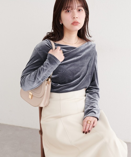 natural couture（ナチュラルクチュール）の「ラメベロアドレーププルオーバー（Tシャツ/カットソー・レディース・ブルーグレー/ピンクベージュ/ネイビー/オフホワイト・FREE）」の15枚目の写真