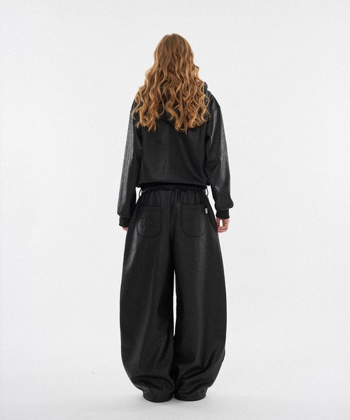 WISH FOR EVER(ウィッシュフォーエバー)の「【 3size 】MAD FAUX LEATHER DRAW CODE WIDE CURVE PANTS(その他パンツ・メンズ・ブラック・SMALL/MEDIUM/LARGE)」の20枚目の写真