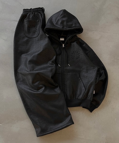 WISH FOR EVER(ウィッシュフォーエバー)の「【 3size 】MAD FAUX LEATHER DRAW CODE WIDE CURVE PANTS(その他パンツ・メンズ・ブラック・SMALL/MEDIUM/LARGE)」の3枚目の写真