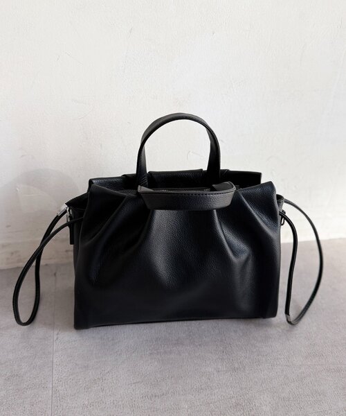 Chez toi（シェトワ）の「合皮タックショルダーBAG（ショルダーバッグ・レディース・ブラウン/ブラック・FREE）」の6枚目の写真