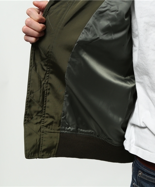 AMERICAN RAG CIE(アメリカンラグシー)の「AMERICAN RAG CIE ナイロンツイルMA-1 / 113-AMG-M161-BL602(ミリタリージャケット・メンズ・ネイビー/カーキ/グリーン・1/2/3)」の10枚目の写真