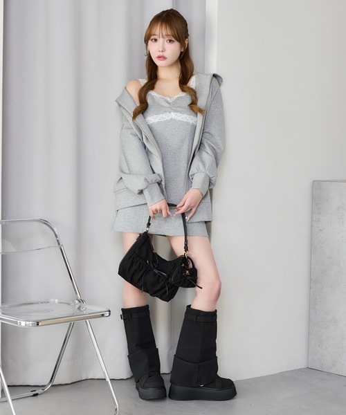 one after another NICE CLAUP（ワンアフターアナザーナイスクラップ）の「【セットで着れる】カットレースキャミワンピース（ワンピース・レディース・ブラック/杢グレー/ライトイエロー・FREE）」の14枚目の写真