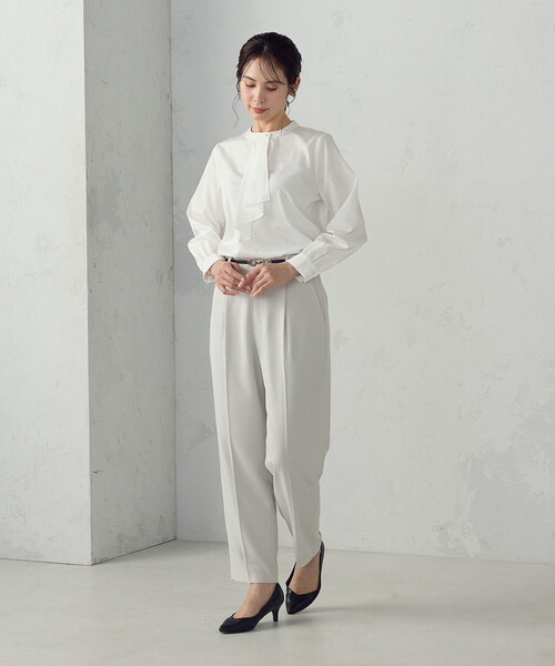 COMME CA ISM(コムサイズム)の「【宮城舞さん着用】ボウタイ風 ブラウス(シャツ/ブラウス・レディース・グレー/ホワイト/ネイビー・LARGE/MEDIUM)」の13枚目の写真