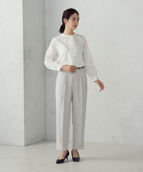 COMME CA ISM(コムサイズム)の「【宮城舞さん着用】ボウタイ風 ブラウス(シャツ/ブラウス・レディース・グレー/ホワイト/ネイビー・LARGE/MEDIUM)」の14枚目の写真