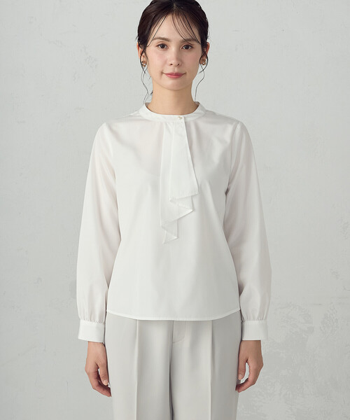 COMME CA ISM(コムサイズム)の「【宮城舞さん着用】ボウタイ風 ブラウス(シャツ/ブラウス・レディース・グレー/ホワイト/ネイビー・LARGE/MEDIUM)」の22枚目の写真